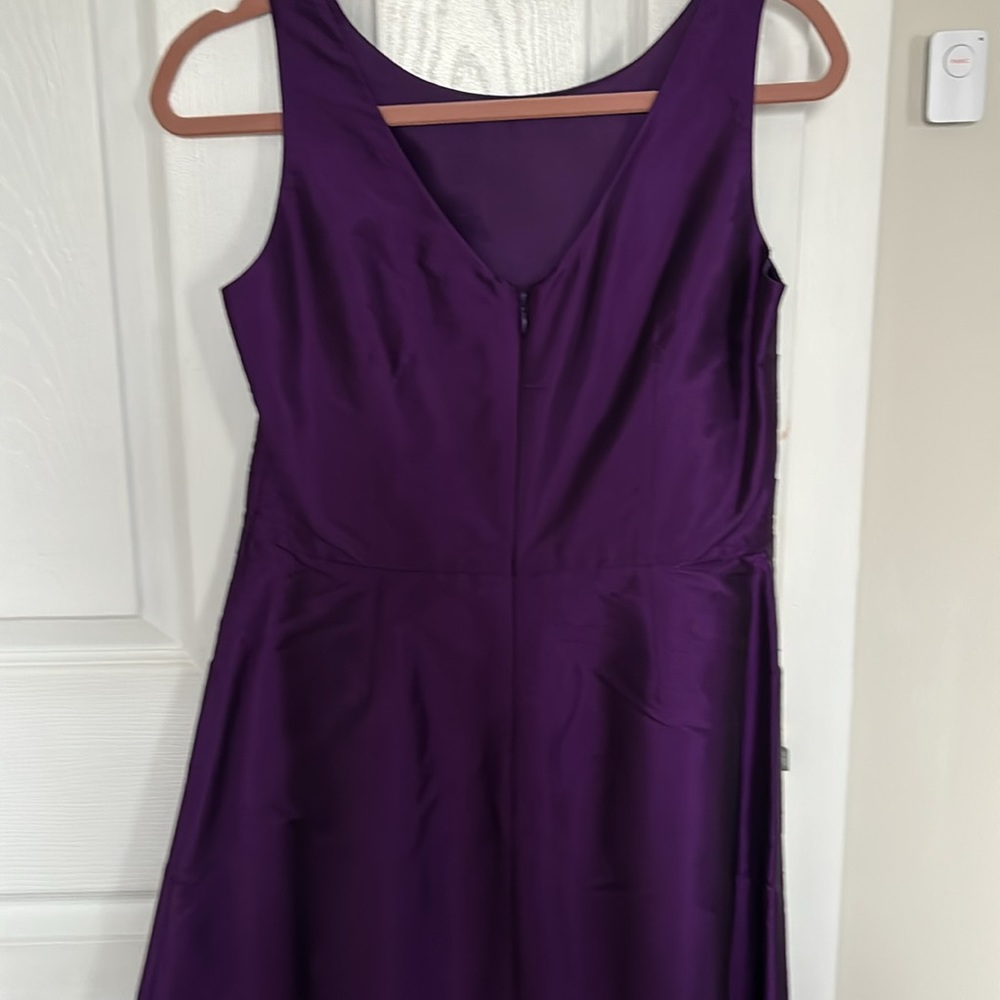 This purple dress is a size 8 - Picture 5 of 8
